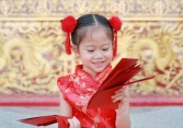 “Tờ tiền của em màu xanh, của anh cũng màu xanh, tờ nào nhiều hơn” - Câu nói của đứa trẻ khiến phụ huynh ở TP.HCM đứng hình