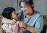 'Con ơi, đừng mang cháu đến thăm mẹ nữa...' - Lời tâm sự đau lòng của 1 người già khiến bao gia đình thức tỉnh