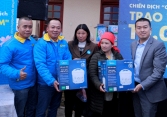 Tình người ấm áp trong buổi lễ Điện Máy Xanh trao 10.000 nồi cơm điện cho người nghèo dịp Tết