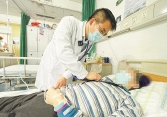Tưởng da khô và ngứa do trời lạnh, người đàn ông gục ngã khi biết mắc ung thư sát Tết