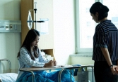 Cô gái 20 tuổi ngỡ ngàng phát hiện ung thư cổ tử cung vì kiểu dùng giấy vệ sinh phụ nữ trẻ thường mắc