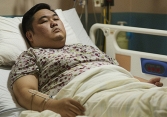 Người đàn ông bị mỡ bọc kín “cậu nhỏ”, viêm nhiễm nặng phải phẫu thuật vì 1 thói xấu khi ăn uống