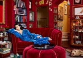Ngôi nhà theo phong cách tối đa của nữ hoàng thoát y nổi tiếng Dita Von Teese