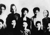 Nữ lưu chuyển mình