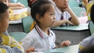Giáo viên cảnh báo: Ở cấp 1, đừng thấy con được 9, 10 mà vội kết luận học giỏi, những đứa trẻ giỏi thực sự có 3 đặc điểm này!