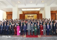 Tổng Bí thư Tô Lâm gặp mặt đại biểu trí thức, nhà khoa học, văn nghệ sỹ