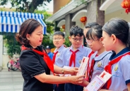  Người giữ lửa yêu thương ở mái trường tiểu học