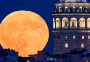 Chiêm ngưỡng siêu trăng tháng 8 rực rỡ trên khắp thế giới