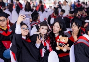  BUV vinh danh thế hệ hơn 600 tân khoa đạt ba cấp độ chuẩn chất lượng