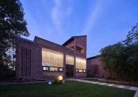 Nữ tiến sĩ chi gần 1,5 tỷ đồng xây “nhà xanh” 270m2 để cha dưỡng già: Tự phát điện, tự lọc nước, cả năm không tốn tiền điện