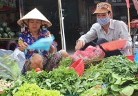 Vinmart, Big C, Co.opmart tiếp tục giảm giá thịt heo, gà, bò
