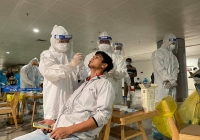 Thủ tướng: Có bác sĩ, y tá cả năm qua đã chưa về nhà