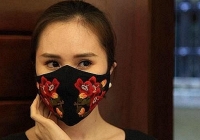 Khẩu trang thêu tay truyền thống của Việt Nam lên báo nước ngoài