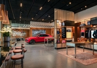 Porsche mở cửa hàng bán lẻ ở Hà Nội