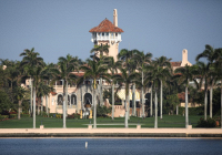 Khu nghỉ dưỡng của Donald Trump lao đao do COVID-19