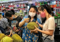 Sầu riêng ruột đỏ từ 250.000 - 350.000 nghìn đồng/kg hút người mua