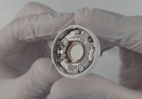 'Mổ bụng' Apple AirTag xem nội thất bên trong có gì