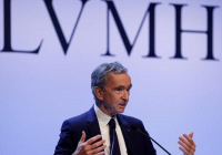 Tỷ phú Pháp Bernard Arnault vượt cả Jeff Bezos và Elon Musk, thành người giàu nhất thế giới