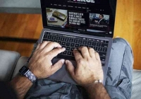 MacBook M1 dính lỗi nứt màn hình