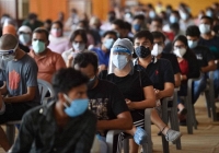 Nhà dịch tễ học Larry Brilliant: Đại dịch sẽ khó kết thúc sớm do có thêm những biến chủng mới