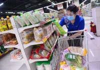 Giá bột mì, bột gạo tăng phi mã, người mua vẫn không thể có hàng