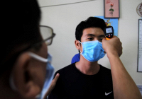 Cách sử dụng thuốc hạ sốt sau khi tiêm vaccine COVID-19