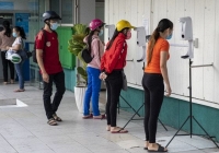 Các nhà máy Việt Nam khó khăn trong việc phục hồi sản xuất, Mỹ lo thiếu hụt nguồn hàng cho mùa mua sắm cuối năm