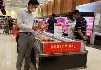 Giá thịt heo giảm mạnh tại các chợ ở TP.HCM