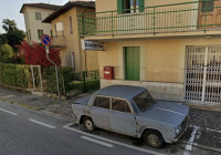 Một chiếc ô tô đậu 47 năm ở cùng một vị trí trên đường phố Ý trở thành một 'tượng đài'