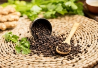 Giá tiêu lao dốc trong phiên cuối tuần