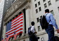 Dow Jones tăng hơn 100 điểm nhờ doanh số bán lẻ tăng mạnh
