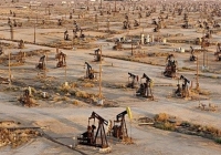 Giá dầu phục hồi, chờ quyết định từ OPEC+
