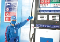 Giá xăng RON 95 tiếp tục tăng