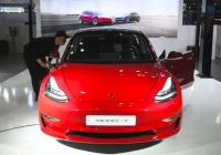 Hơn 400.000 ôtô điện Tesla đang bị điều tra vì sự cố phanh ảo