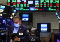 Dow Jones giảm 500 điểm khi thị trường tiếp tục bất ổn sau căng thẳng Nga - Ukraina