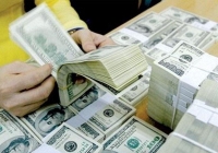Giá USD hôm nay 1/4/2022: USD tiếp tục trượt dốc