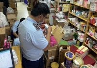 TP.HCM triệt phá kho hàng Trung Quốc nhập lậu cực lớn