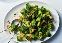 Món ngon mỗi ngày: Súp lơ xào mè