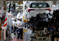 Toyota tăng giá thép cho các nhà sản xuất phụ tùng lên tới 30%