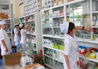 Thủ tướng yêu cầu đảm bảo thuốc và trang thiết bị y tế chữa bệnh