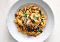 Món ngon mỗi ngày: Pasta pepperoni với chanh và tỏi