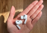 Đánh giá AirPods Pro thế hệ thứ 2: Khử tiếng ồn tốt hơn, dễ dàng tìm thấy khi bị thất lạc