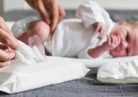 Điều gì sẽ xảy ra nếu sử dụng khăn giấy ướt thay khăn giấy thông thường