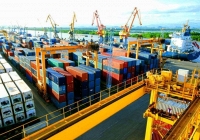 Kim ngạch xuất nhập khẩu hàng hóa của Việt Nam chạm mốc 700 tỷ USD
