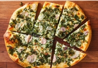 Món ngon mỗi ngày: Pizza kem cải xoăn