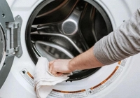 10 lợi ích thần kỳ của giấm trong việc giặt ủi