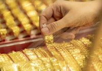 Giá vàng hôm nay 21/2: Vàng trong nước vẫn ở mức cao