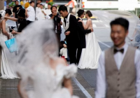 Trung Quốc cho vợ chồng mới cưới nghỉ phép 30 ngày để tăng tỷ lệ sinh