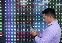 Sắc đỏ lan rộng về cuối phiên, VN-Index mất gần 13 điểm