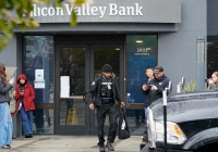 Chính quyền của Tổng thống Biden phản ứng thế nào khi Silicon Valley Bank sụp đổ?

